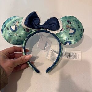 Disney NWT Alice in Wonderland Ears